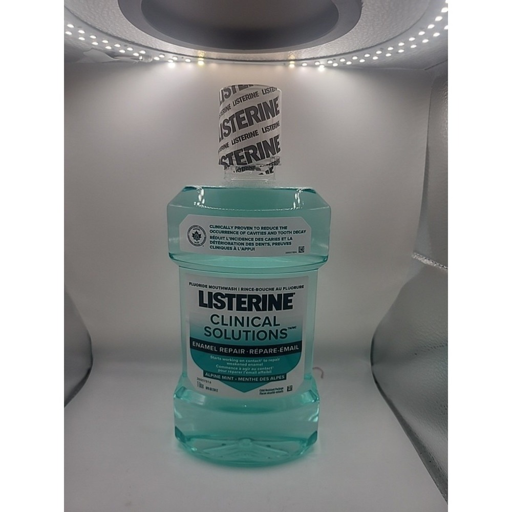 Listerine Clinical Solutions Enamel Strength Mint Fluoride Mouthwash 500ml